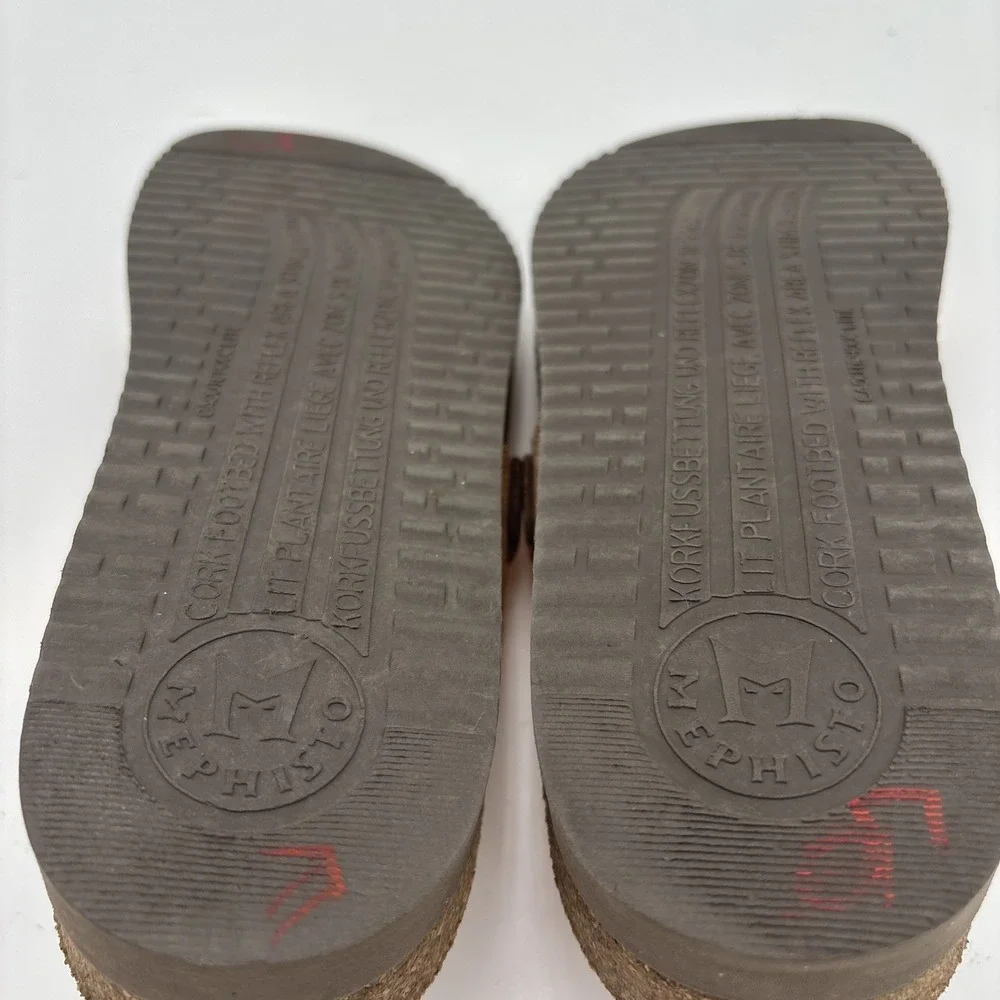 Mephisto  Helen Golden Sandals ladies size 8 Eur 39